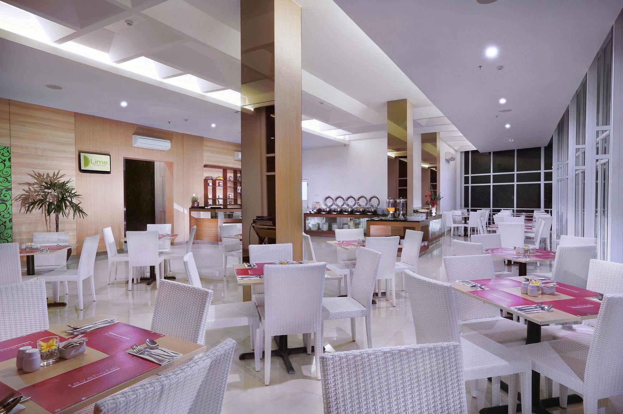 Favehotel Simpang Lima - Semarang Kültér fotó